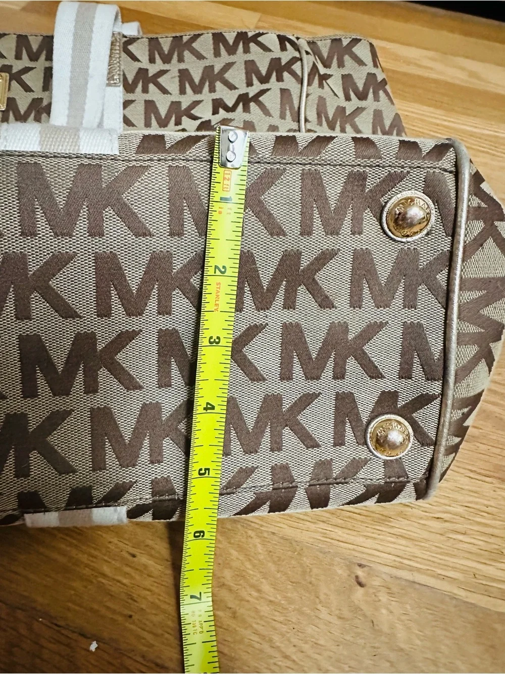Michael Kors Brown/Tan Extra Large travel Tote w zipper